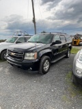 2007... Chevy Suburban, 5.3L gas, Automatic, 4x4, 3rd row seat, Hitch receiver, VIN:...