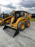 John Deere 328, Cab, Heat, AC, Aux Hyd, Quick Att, GP Bucket, 14-17.5 Rubber,...*2 spd out, drives