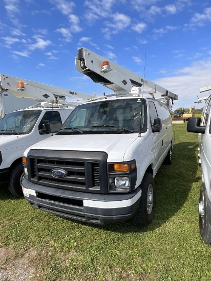 2011 Ford E350 Bucket Van, 5.4L, Automatic, Versalift Bucket Lift, Model Vantel 29N-0, Platform