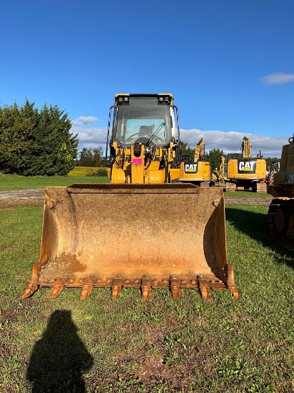 2016 CAT 963K, Cab, Heat, AC, GP Loader Bucket, 22" Pads, SN: L00189, Hours: 11,572