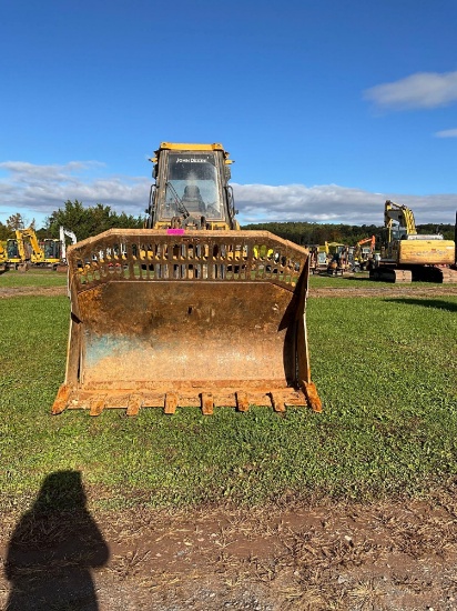 2018 John Deere 755K, Cab, Heat, AC, MP Loader Bucket, 22" Pads, V Pattern Controls, 4-n-1 Bucket,
