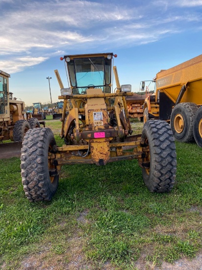 CAT 12G, Cab, 12' Blade, Front Ripper, 6 speed, SN: 61M5182, Hours: 4555