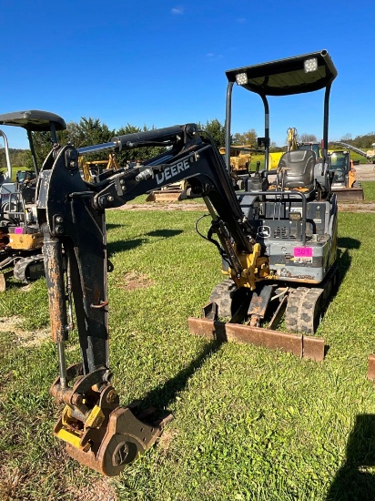 2014 John Deere 17D, Rops, Leveling Blade w/ Extensions, GP Bucket, Plumbed, Rubbert Tracks, SN: