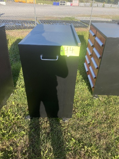 10 Drawer Toolbox/Work Bench