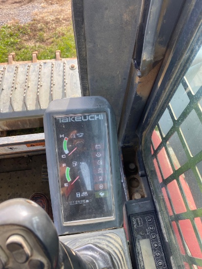 Takeuchi TL240, Cab, Heat, AC, Aux Hyd, Hyd Quick Attach, GP Bucket, SN: 000593, Hours: 1468