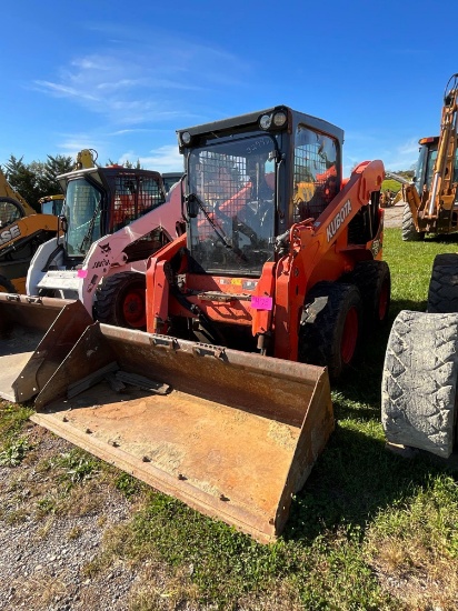 Kubota SSV75, Cab, Heat, GP Bucket, Hyd Quick Attach, Aux Hyd, 2 speed, Foot Controls, SN: No Plate,
