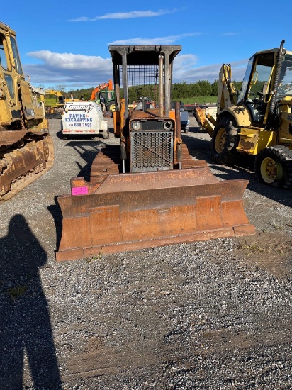 Case 450, *Does Not Run*, Rops, 8ft Blade, 16" Tracks, SN: No Plate, Hours: No Meter