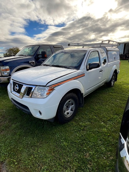 2017 Nissan Frontier, Gas Motor, Automatic, Ext Cab, Bed Cap, Ladder Rack, VIN: 1N6BDOCT4HN724322,