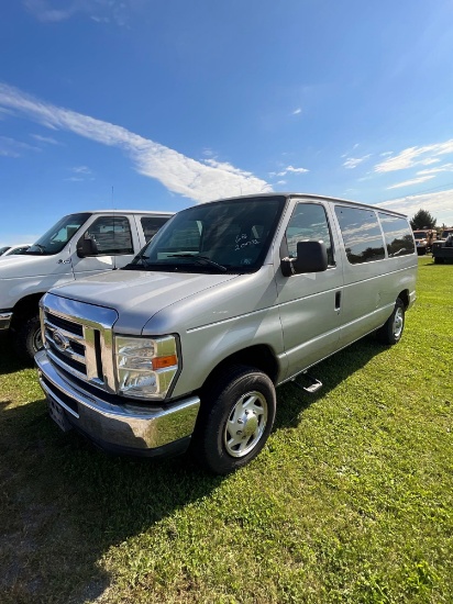 2008 Ford E150 Van, 9 Passenger, 4.6L, Automatic, VIN: 1FMNE11WO8DB47046, Miles: 163,711