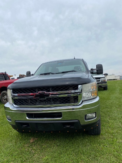 2011 Chevy 2500HD Pick Up, 6.6L HD DSL, Allison Auto Trans, 4x4, 4 Door Cab, Hitch Receiver, VIN: