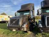 2012 Volvo S/A Road Tractor, Day Cab, D13 405hp Motor, 10 speed Eaton Fuller, Air Brakes, DEF,