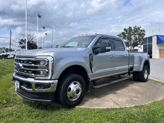 2024 Ford F-350 Lariat Dually
