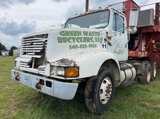 1995 International 8200 Tandem Axle Day Cab