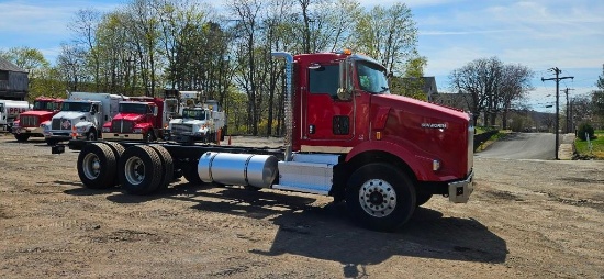 2013 Kenworth T8 Cab and Chassis