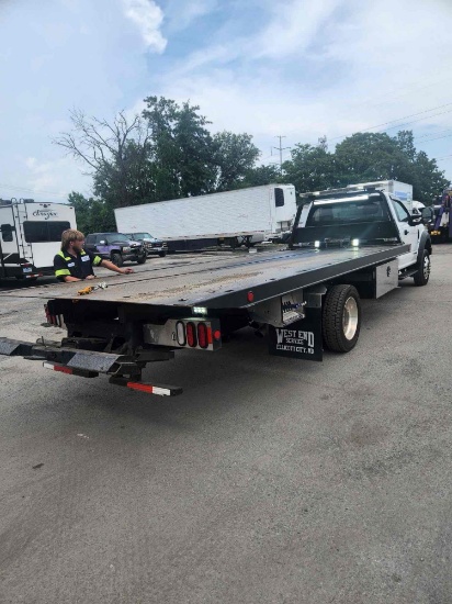 2018 Ford F550 Super Duty Rollback Truck