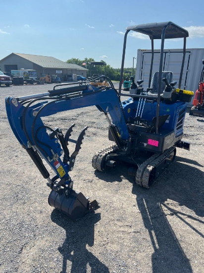 AGT Industrial DM20 Mini Excavator
