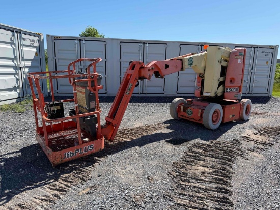 2000 JLG E300AJP Manlift
