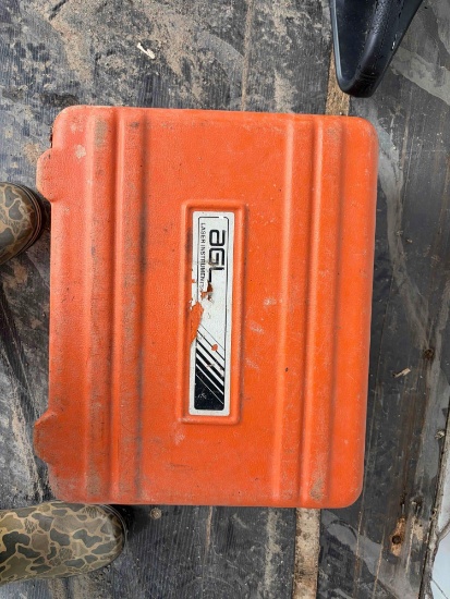 AGL GradeLi HT 2000 Laser Level w/ Tripod