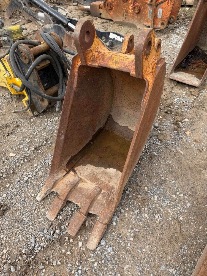 16 Toothed Bucket