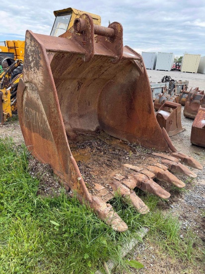 64 Excavator Toothed Bucket