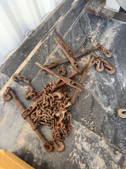 5 Binders & 2 Chains w/ Hooks