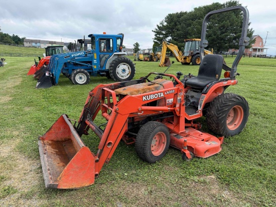 Kubota Compact Tractor *INOPERABLE*