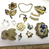 Lot of Vintage Jewelry & Misc