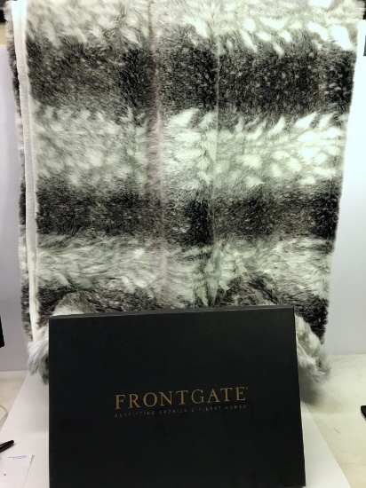 Beautiful High End Faux Fur 50" x 70" Throw by Frontgate