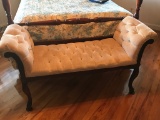 End of Bed Bench w/Tufted Top
