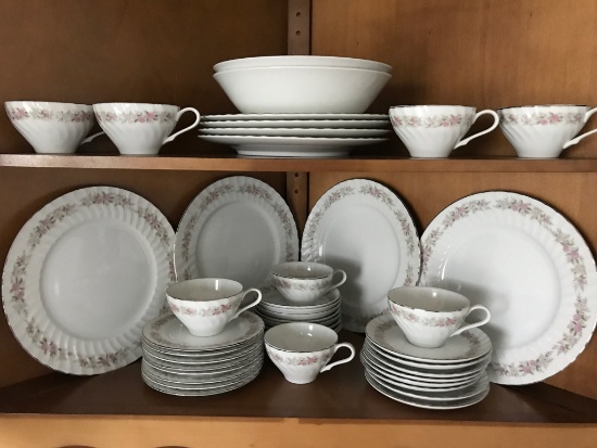 42 Pc. Fine China Set by The Dansico Collection - Rose Teahouse