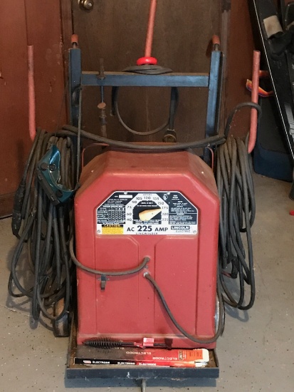 Lincoln Electric Lincwelder 225 AMP w/Welding Glasses and Welding Rods