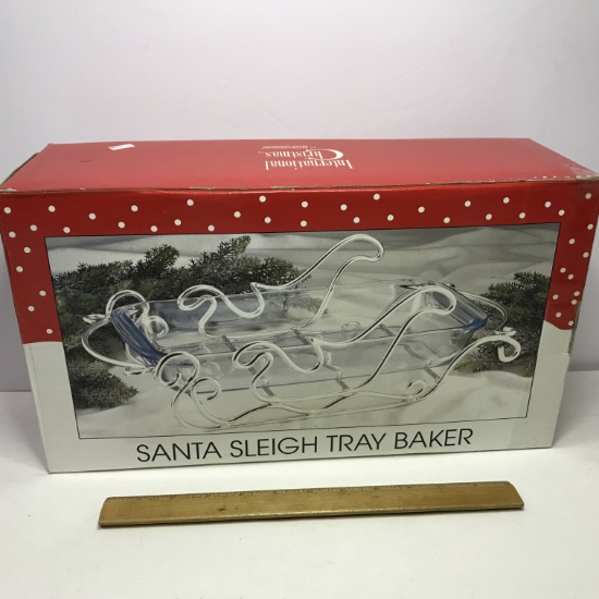Santa Sleigh Tray Baker in Box