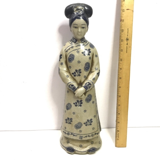 Oriental Porcelain Woman 15" Statue