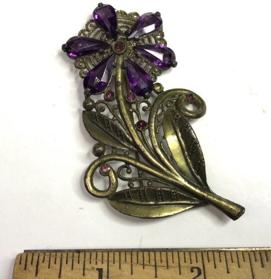 Pretty Vintage Large Flower Brooch with Purple Stones