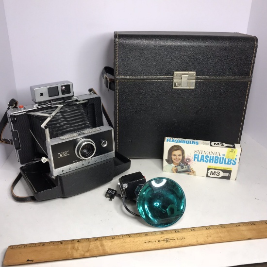 Polaroid Automatic 250 Land Camera w/Accessories