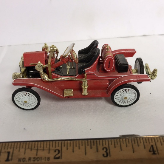 1913 Ford Model T Speedster Die-Cast Car