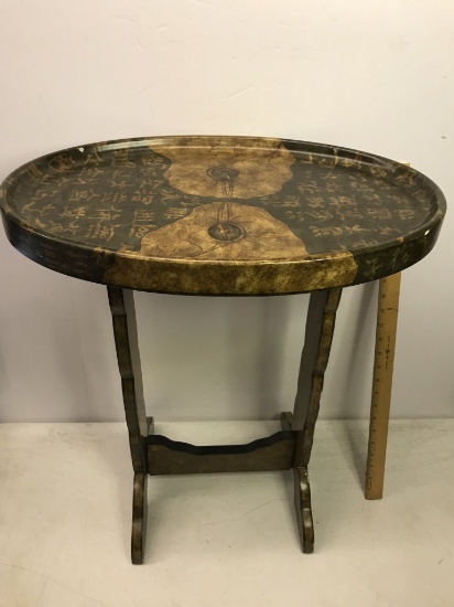 Pretty 24"H Oriental Oval Accent Table