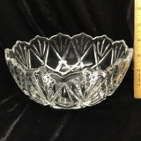 Nice Crystal Serving Bowl