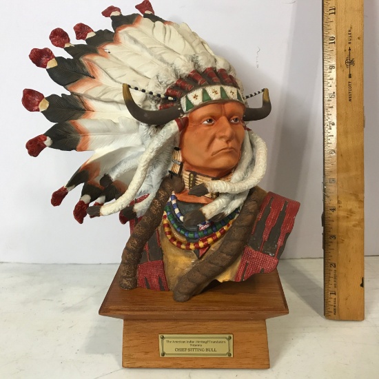 1990 Fine Porcelain Hand Painted "Sitting Bull" by the Franklin Mint