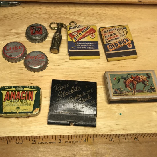 Lot of Vintage Advertisement Items