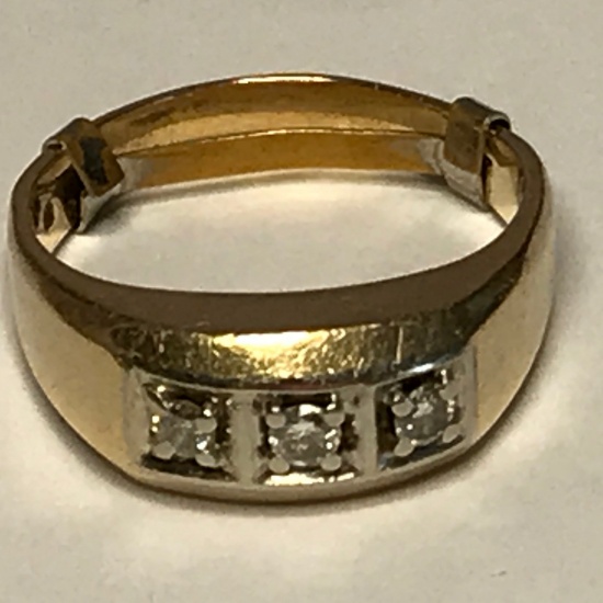 14K Gold Men's Ring with 3 Clear Stones
