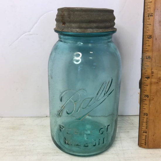 Vintage Blue Ball Perfect Mason Jar with Zinc Lid