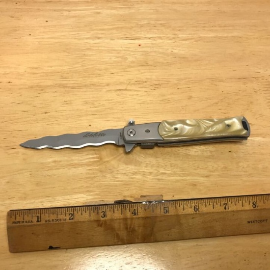 Pocket Knife in Box