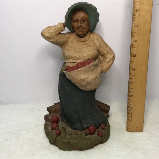 1983 Tom Clark Gnome Figurine “Apple Annie”