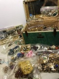 HUGE Lot of Misc Vintage Jewelry, Jewelry Parts & Pieces