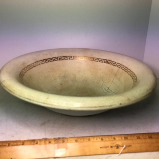 Vintage Homer Laughlin Wash Basin with Gilt Accent