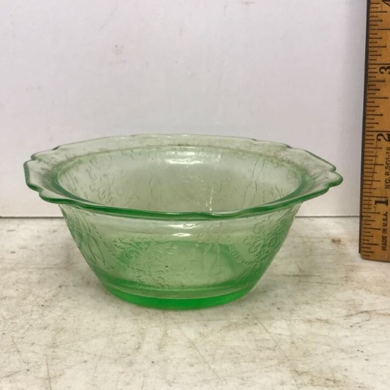Vintage Vaseline/Uranium Glass Berry Bowl