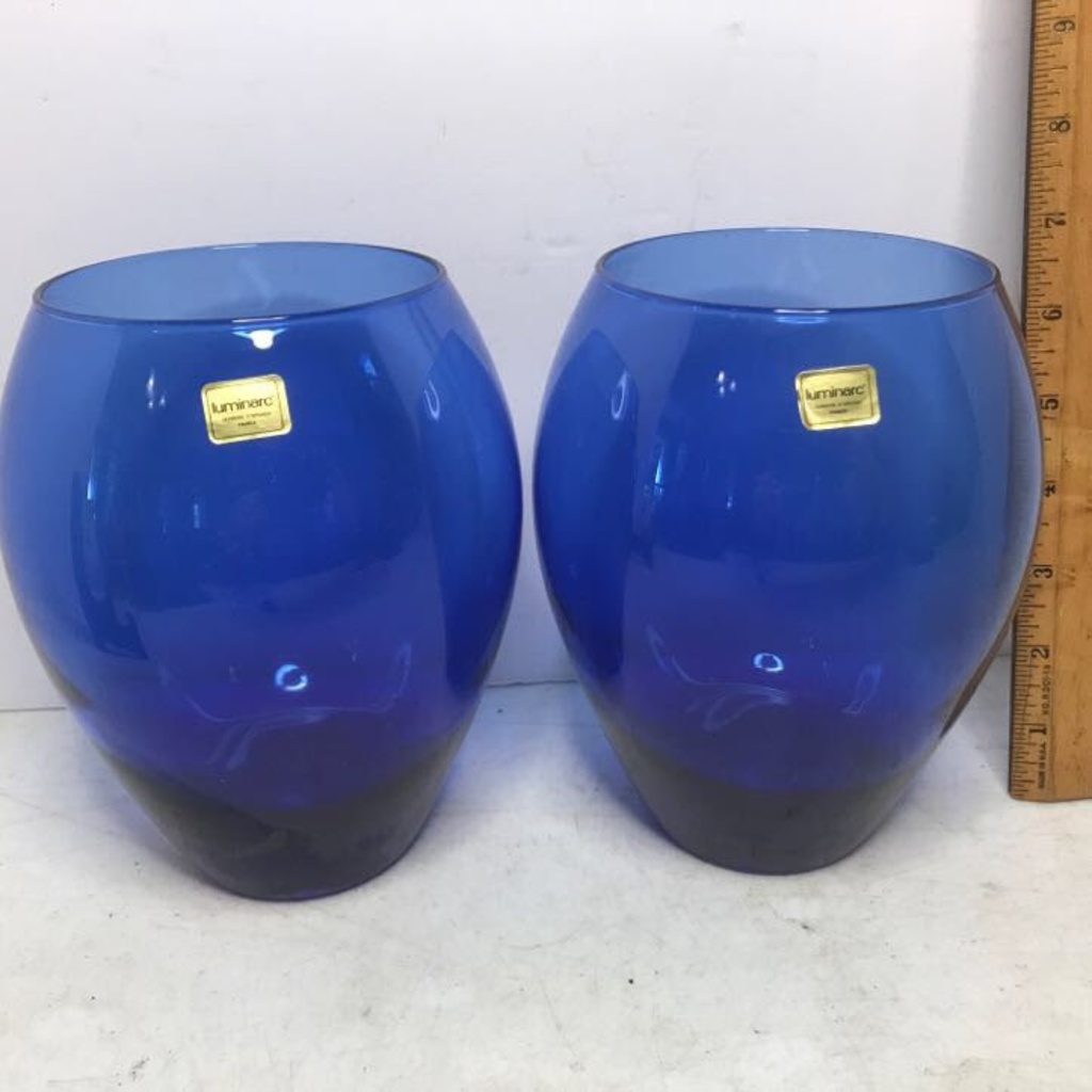 Pair of Cobalt Glass Luminarc Verrerie D'Arques Vases - Made in France |  Estate & Personal Property Personal Property | Online Auctions | Proxibid