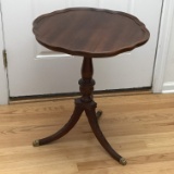 Nice Vintage Pie Crust Table with Beautiful Carvings & Brass Claw Feet