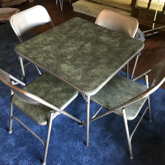 Card Table with 4 Folding Chairs & Matching Seats